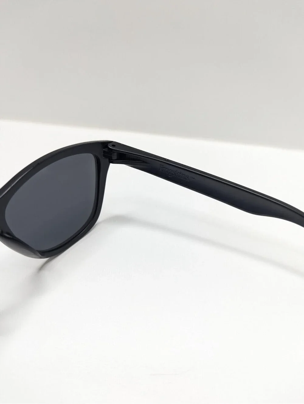 Oakley Frogskins Polished Black Authentic OO9013 Sunglasses Eyewear USA